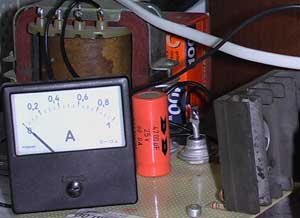 Зарядное устройство для герметичных свинцовых (гелевых) аккумуляторов. Все в сборе, ток без корпуса